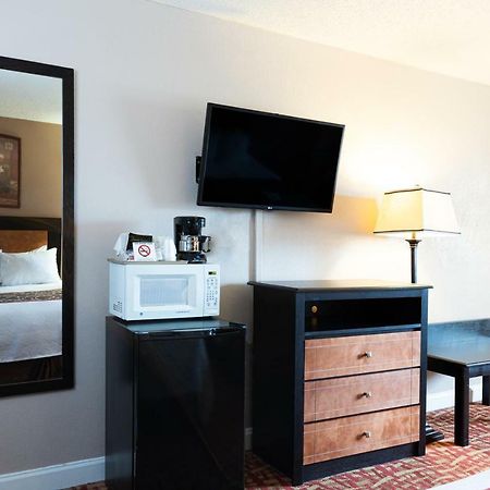 Sundial Inn Virginia Beach Buitenkant foto